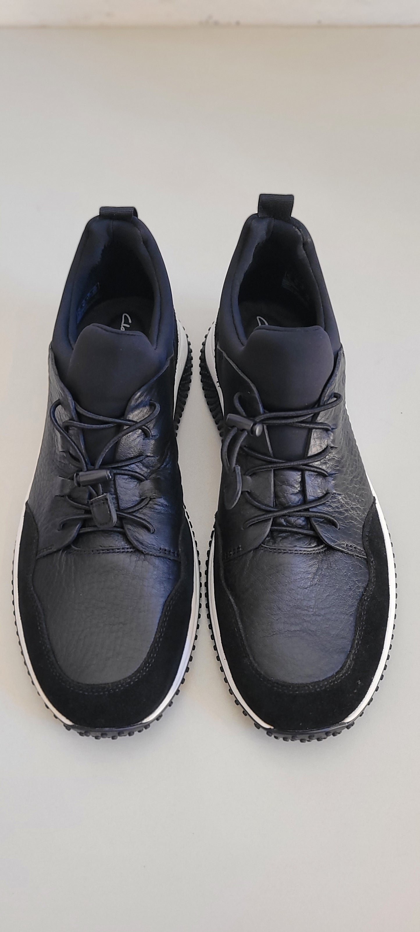 CLARKS Puxton Ease Black