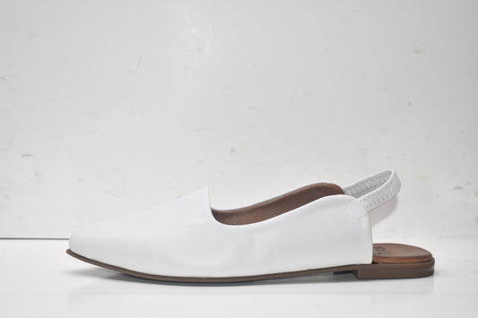 BUENO Chanel piatta bianca